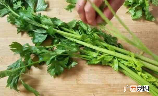 芹菜叶怎么吃