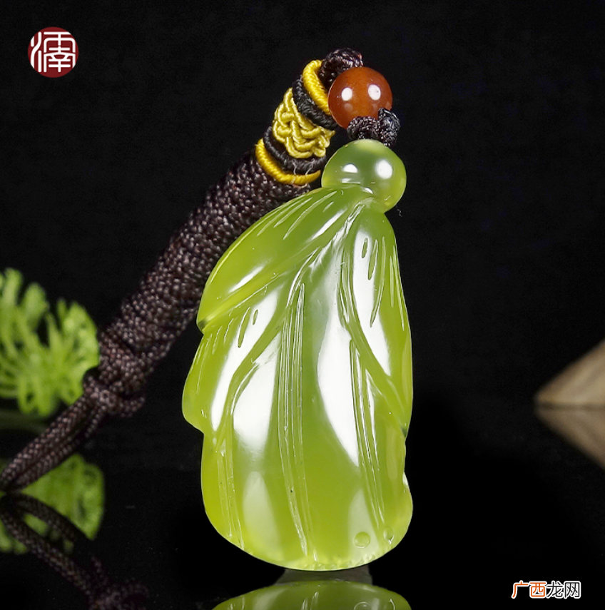 教你辨真假岫玉的关键点 假岫玉和真岫玉的图片对比