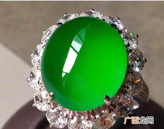 翡翠怎么鉴定真假小妙招 翡翠怎么鉴定真假