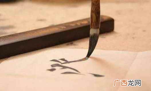 春江水暖鸭先知的上一句什么 春江水暖鸭先知的上一句