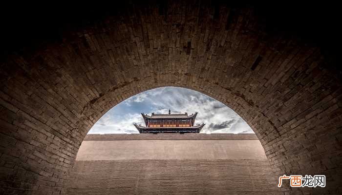 北宋东京城首次以开放式街巷取代封闭式的里坊制布局 宋朝东京是哪里