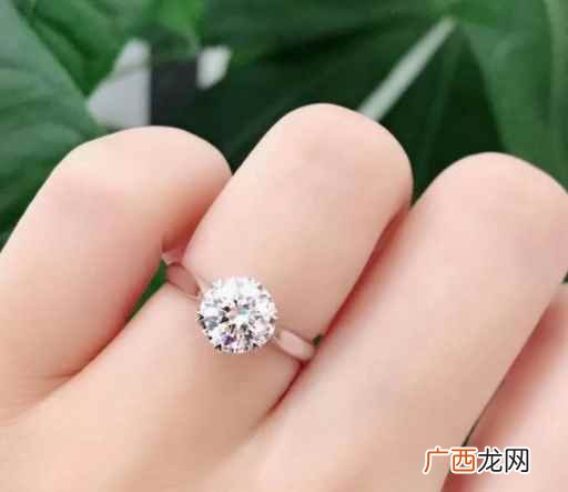 影响5克拉钻石大小的因素 一克钻石多少钱
