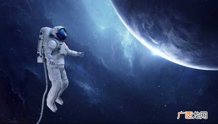 我国首次飞入太空的宇航员是杨利伟 首次飞入太空的宇航员是谁