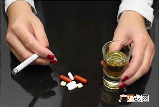 喝酒后至少1周后才可以吃头孢菌素类抗生素 酒后多长时间可以吃头孢