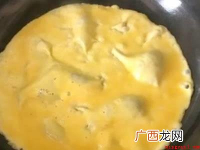 蛋皮怎么摊的具体操作步骤 蛋皮怎么摊