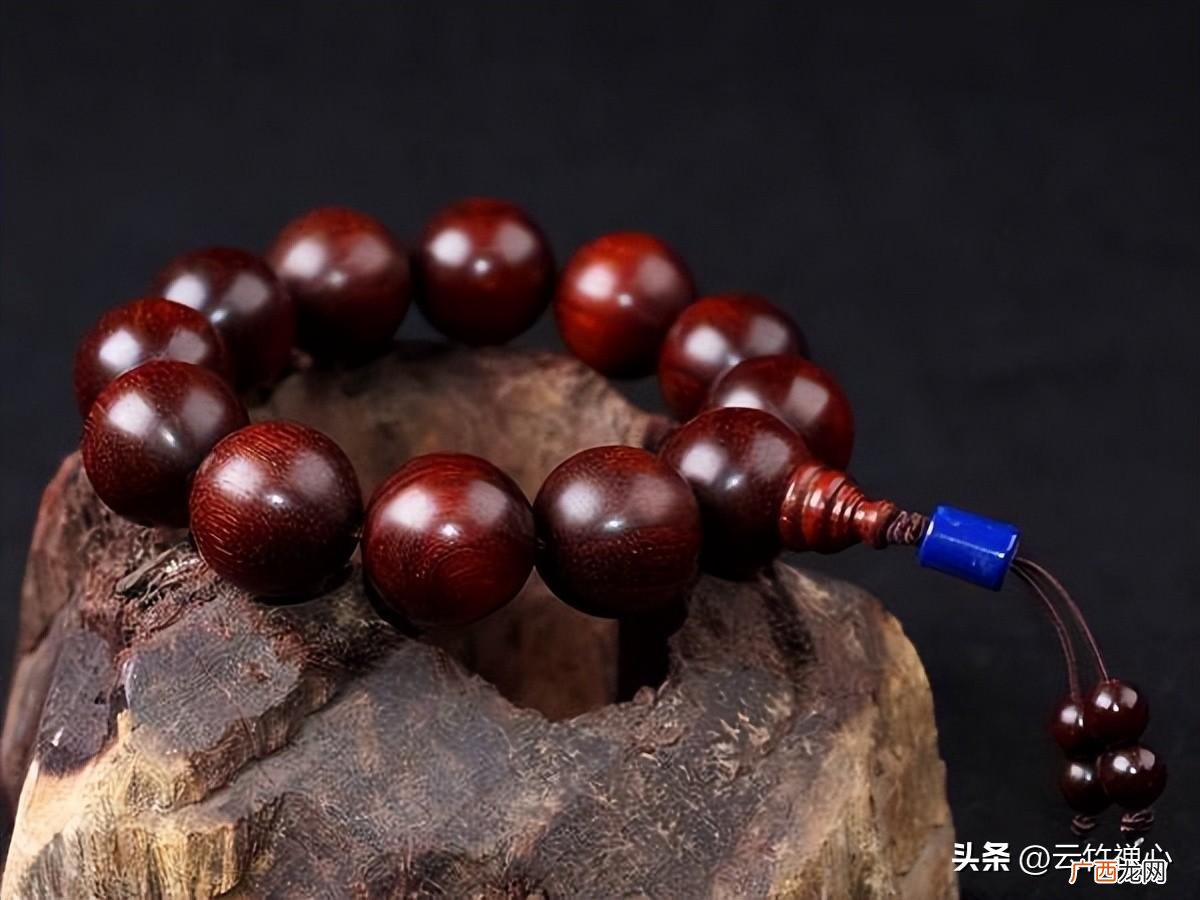 两张图让你懂得小叶紫檀好坏 小叶紫檀手串怎么鉴别真假