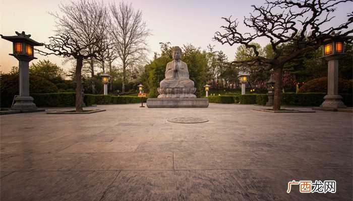 释迦牟尼佛诞辰日是几月几日 释迦牟尼佛诞辰日