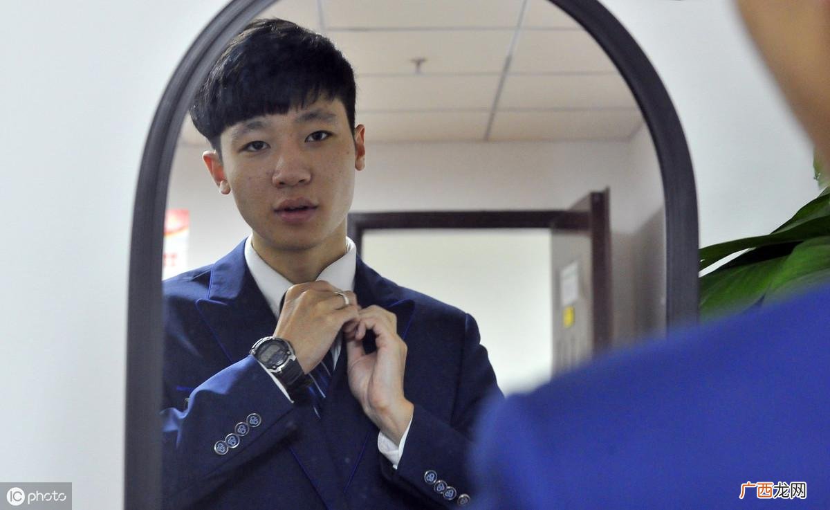 年轻小伙太厉害 为什么都喜欢小鲜肉