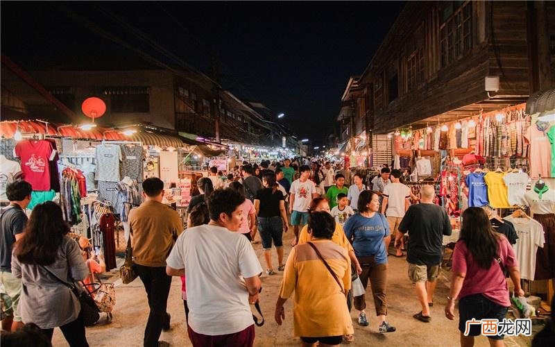 夏季很受欢迎的地摊生意 夏天摆地摊卖什么好卖又赚钱