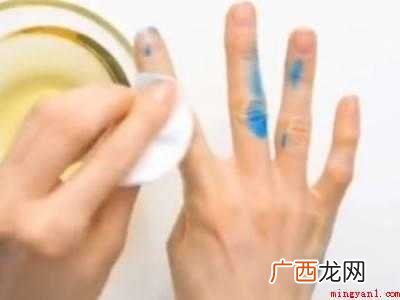 手上染上色素怎样才能去掉的具体操作步骤 手上染上色素怎样才能去掉