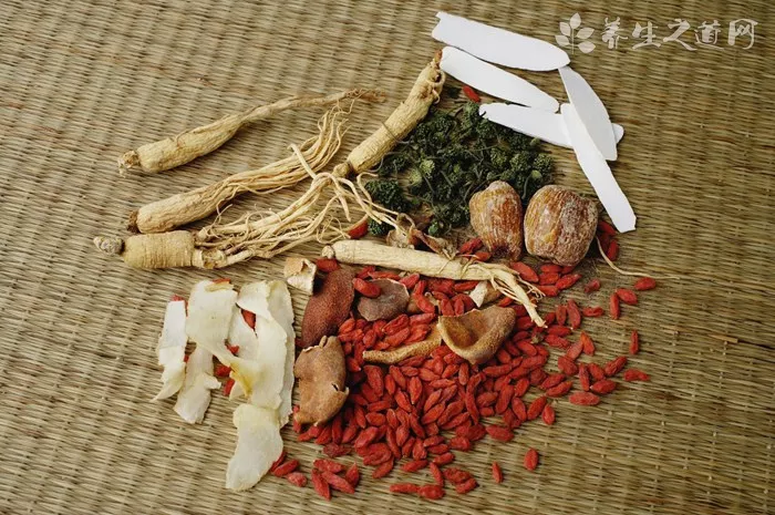 六角恐龙鱼的平均寿命大概在10~15年左右,但是在地球上存在 六角恐龙鱼的寿命有多长