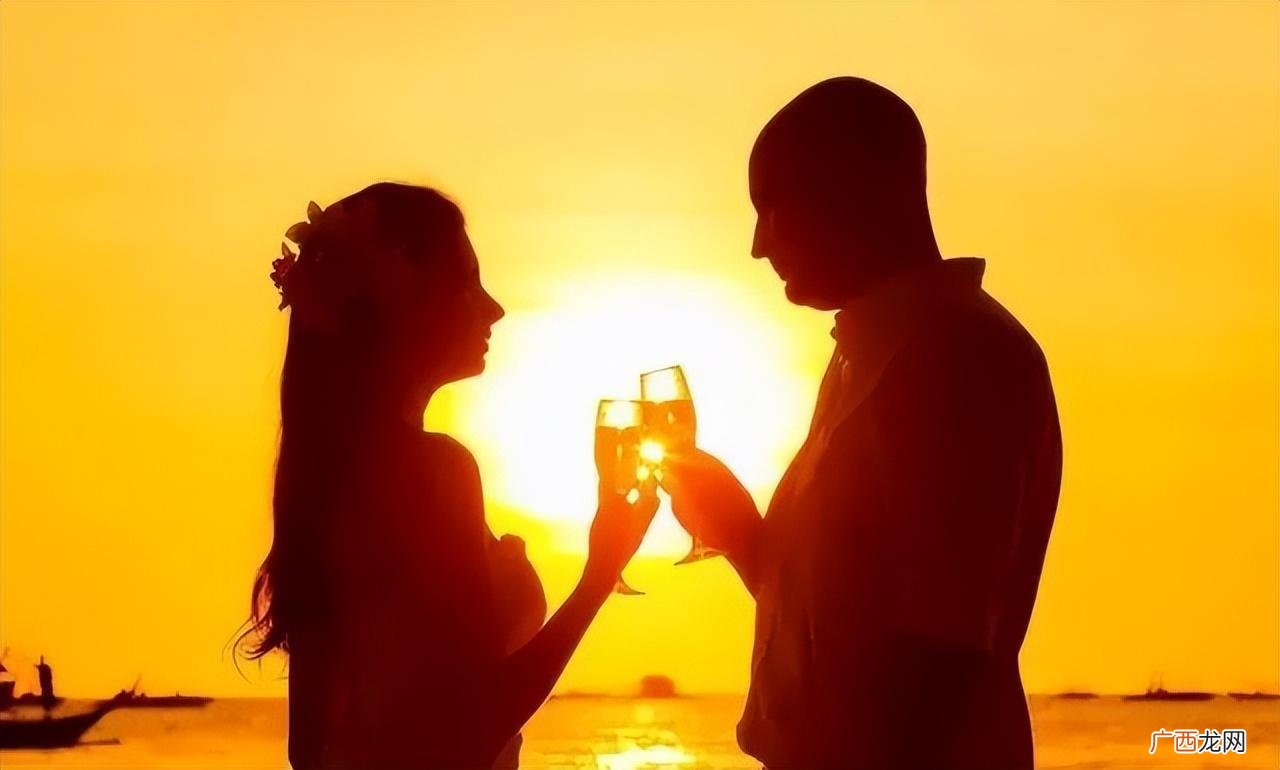 女人和男人谁最念旧情 女人和男人谁更怀念初恋情人