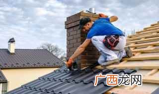 屋顶向旁伸出的边沿部分 檐组词拼音
