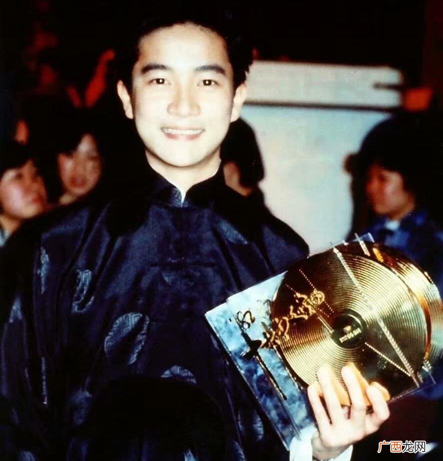 何超琼跟陈百强的故事 何超琼和陈百强的故事真的吗
