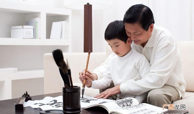 书法毛笔的狼毫羊毫有什么区别 毛笔用狼毫还是羊毫
