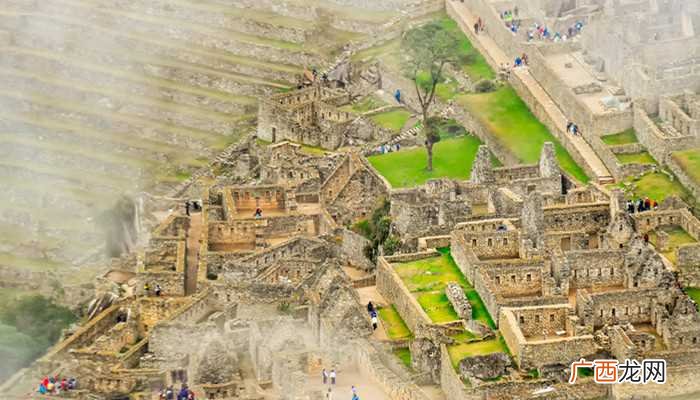世界新七大奇迹分别是:中国万里长城、约旦佩特拉古城、巴西里约 世界新七大奇迹包括哪些