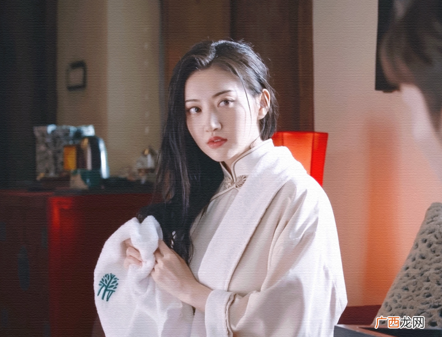 景甜堪称“人间富贵花” 人间富贵花是哪位女星演员