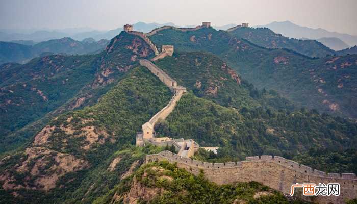 中国长城始建于公元前五世纪春秋战国时代 中国长城建于哪一年