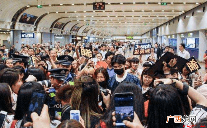 或者CP 毒唯是用于形容团体组合中的某一类粉丝,他们只喜欢 毒唯是什么意思