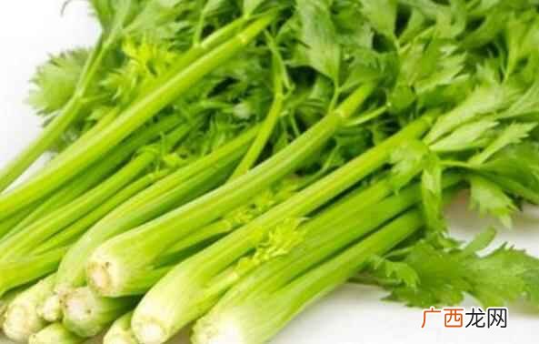 吃芹菜可以有效补充这些营养 芹菜的热量