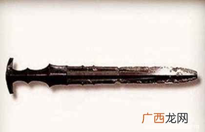 日本三神器是中国皇帝赐予的吗 日本天皇登基的三件神器