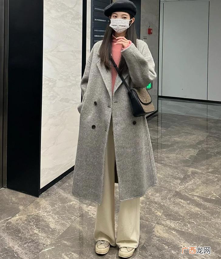 5种最佳搭配，时尚又好看 灰色衣服搭配什么颜色的裤子