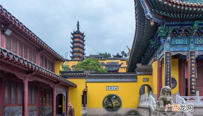 “水漫金山寺”的故事发生 水漫金山寺的故事发生在哪里