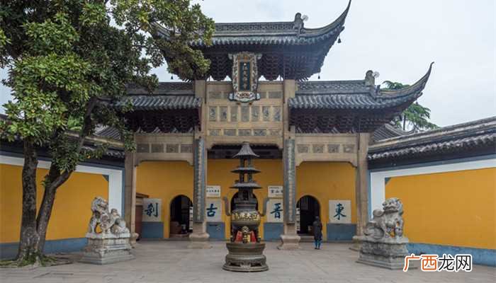 “水漫金山寺”的故事发生 水漫金山寺的故事发生在哪里
