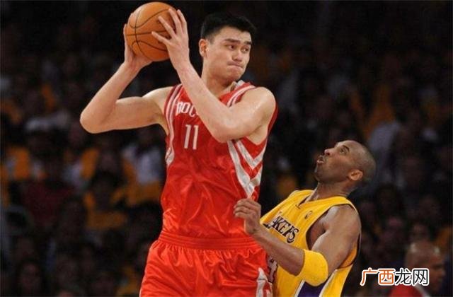 姚明nba生涯薪资最高多少万 姚明在nba年薪是多少