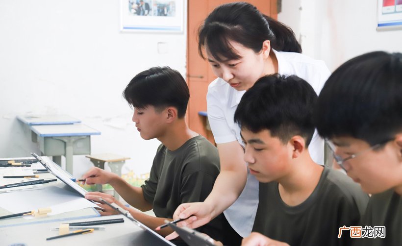 初中没毕业可以上技校吗 初二辍学可以读技校吗