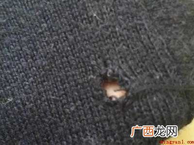 怎么缝补衣服没有痕迹的具体操作步骤 怎么缝补衣服没有痕迹