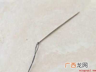 怎么缝补衣服没有痕迹的具体操作步骤 怎么缝补衣服没有痕迹