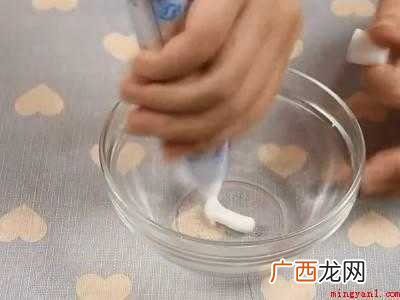银子变铜色怎么变回来的具体操作步骤 银子变铜色怎么变回来