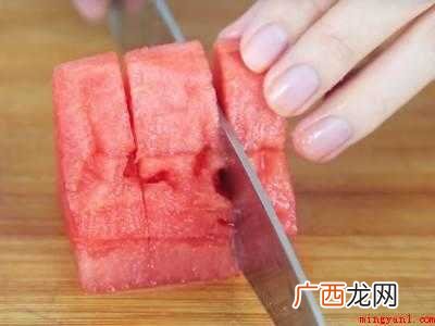 西瓜可以做什么甜品的具体操作步骤 西瓜可以做什么甜品