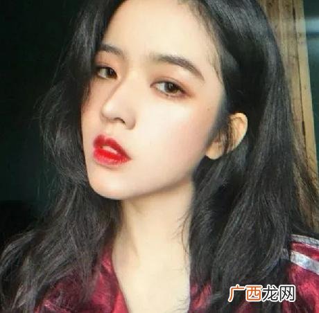 化妆对于皮肤的危害很大吗 为什么每天化妆反而皮肤变好