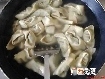 怎么下馄饨的具体操作步骤 怎么下馄饨