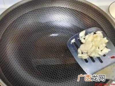 红暑叶子怎么做好吃的具体操作步骤 红暑叶子怎么做好吃