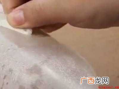 塑料上喷的logo怎么去除