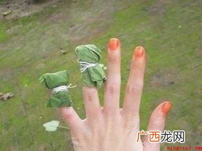 凤仙花怎么染指甲更红的具体操作步骤 凤仙花怎么染指甲更红