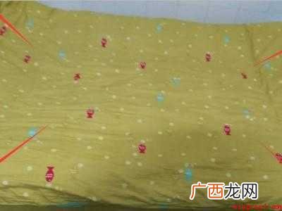 叠被子怎么叠的具体操作步骤 叠被子怎么叠