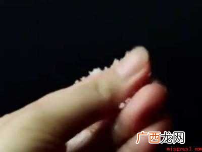 粘蝇板的胶怎么去除的具体操作步骤 粘蝇板的胶怎么去除