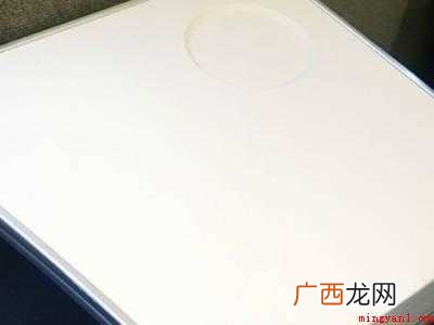 高铁一等座的小桌子怎么打开