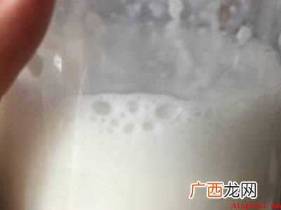手动打奶泡的简易方法的具体操作步骤 手动打奶泡的简易方法
