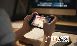 手机上找到并打开部落冲突的软件图标 部落冲突怎么用qq登录