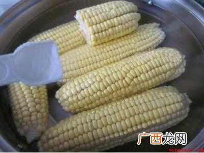 煮玉米放多少水的具体操作步骤 煮玉米放多少水