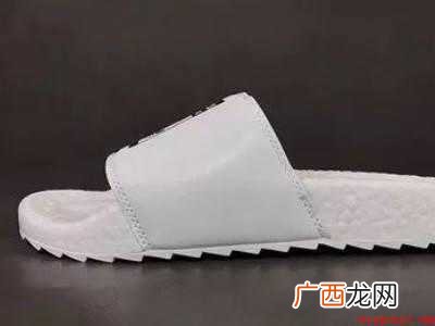 白色拖鞋脏了黑了怎么清洗