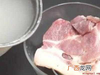 猪肉怎么除臭的具体操作步骤 猪肉怎么除臭