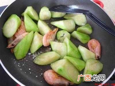 丝瓜和什么菜搭配炒的具体操作步骤 丝瓜和什么菜搭配炒