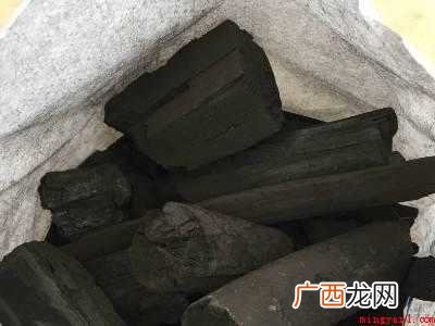 屋里潮湿有小虫子怎么办