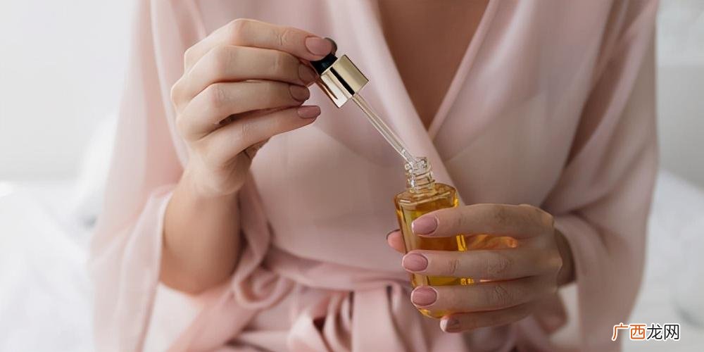正确使用精华液的四大步骤 精华液要怎么使用